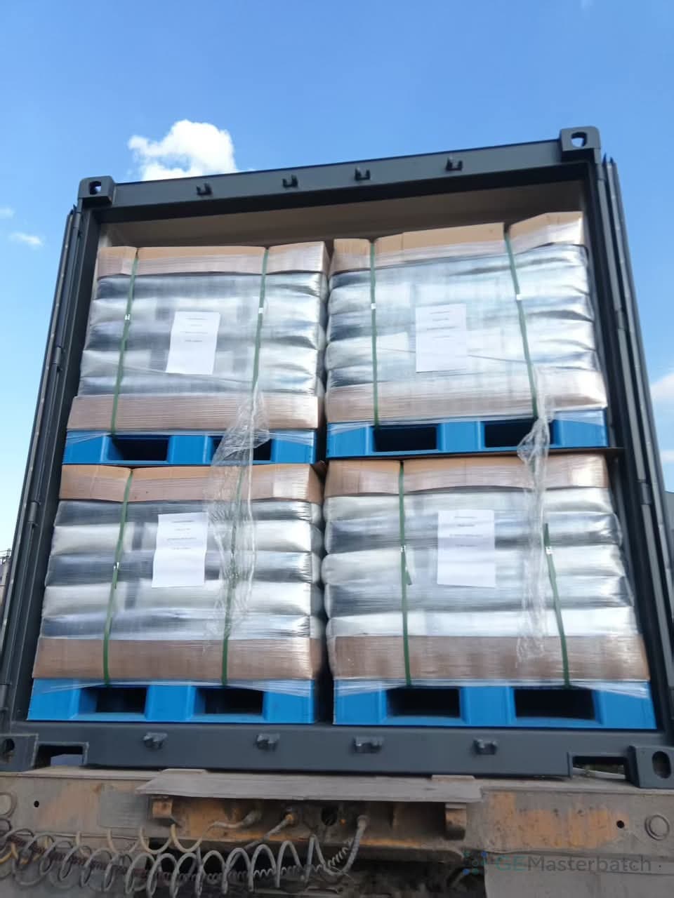 Masterbatch container truck loading for export shipment