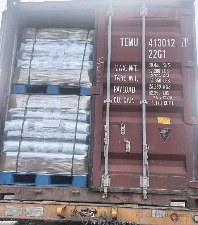 Masterbatch goods during export container loading